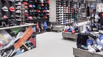 View of a convenience store with Philips StoreFlow luminaires