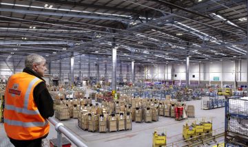 Éclairage d'entrepôt Royal Mail NDC