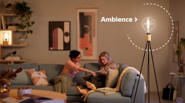 Moderna lámpara LED decorativa Philips ilumina el salón