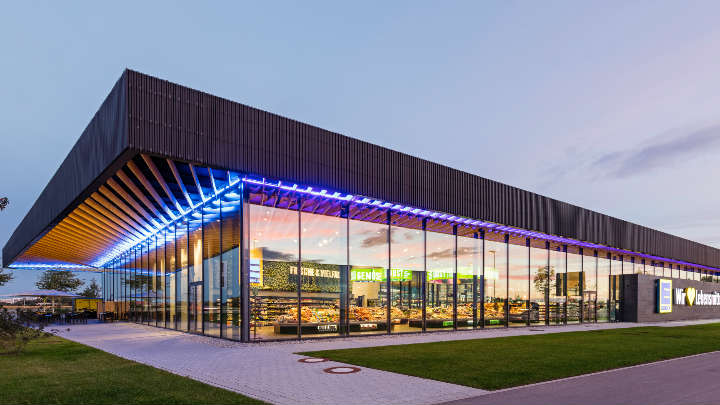 A smart lighting concept &ndash; E-Center Gaimersheim