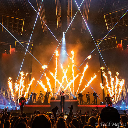 Panic! at the Disco Viva Las Vengeance arena tour - &copy; Todd Moffses