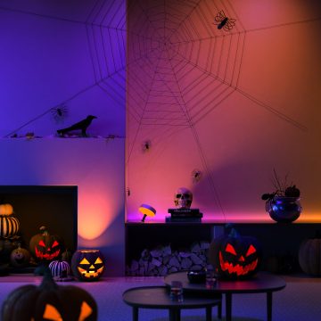 Synchronisiere smarte Philips Hue Halloween-LED-Lampen mit Deiner Halloween-Musik für die perfekte Gruselparty.