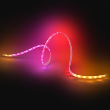 Een strook licht die schijnt in een kleurverloop van meerdere kleuren