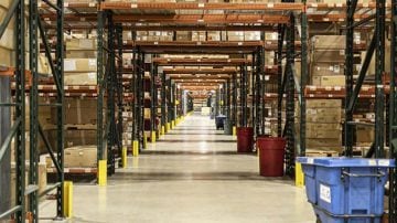 Éclairage connecté. Logistique intégrée