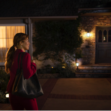 Feel welcomed home with Philips Hue