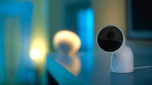 Une caméra de sécurité intelligente Philips Hue Secure peut déclencher un éclairage de sécurité