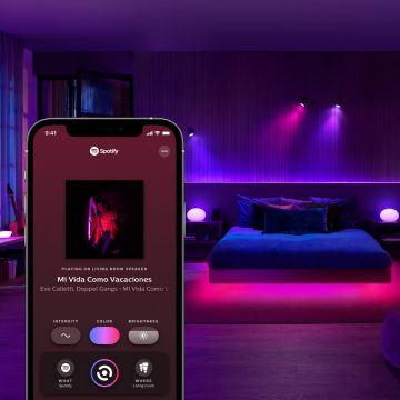 Menggunakan aplikasi Spotify untuk menyinkronkan lampu dengan musik