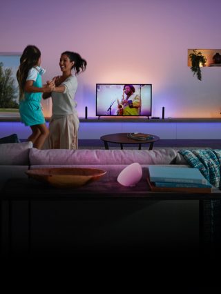 음성 명령만으로 서라운드 조명도 제어하세요