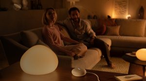 음성으로 집 안 곳곳을 제어하세요